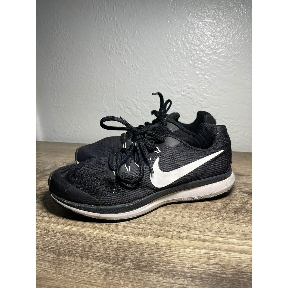 NIKE WOMENS ZOOM RUNNING LOW TOP PEGASUS 34 SIZE 6.5 LACES SNEAKER COLOR BLACK